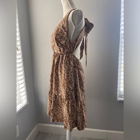 NWT House of Harlow Linen Dress Beachy Resortwear Halter Dress Size Medium - Picture 4 of 11